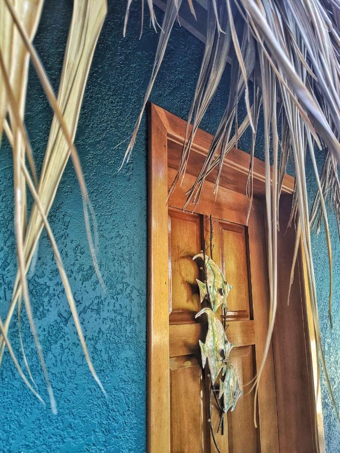 Seaside Inn Roatan Вест-Бей Екстер'єр фото