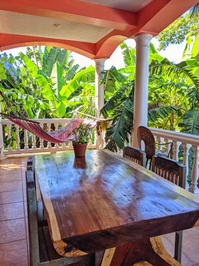 Seaside Inn Roatan Вест-Бей Екстер'єр фото
