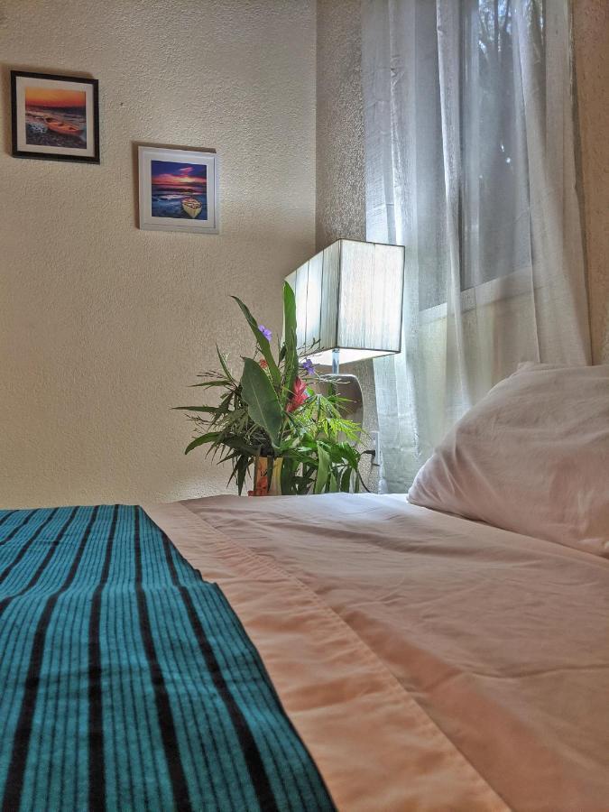 Seaside Inn Roatan Вест-Бей Екстер'єр фото