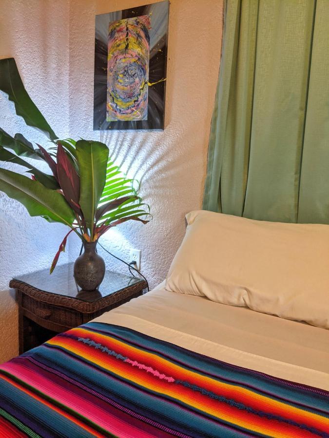 Seaside Inn Roatan Вест-Бей Екстер'єр фото
