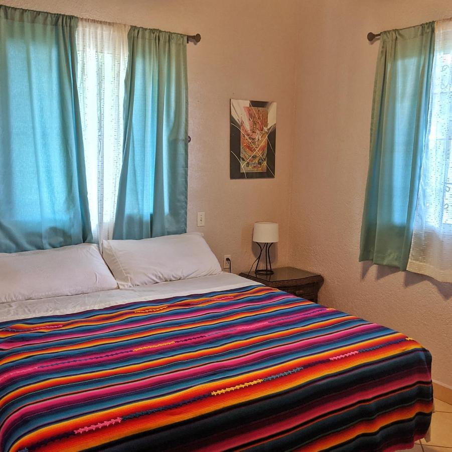 Seaside Inn Roatan Вест-Бей Екстер'єр фото
