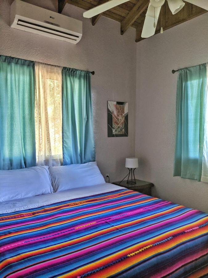 Seaside Inn Roatan Вест-Бей Екстер'єр фото