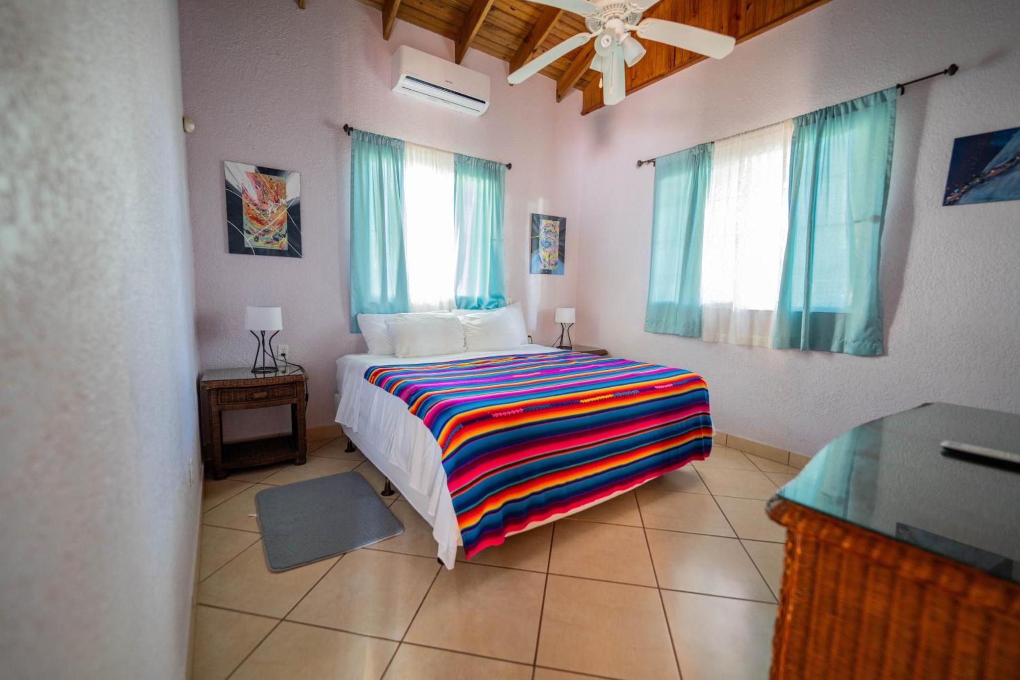 Seaside Inn Roatan Вест-Бей Екстер'єр фото